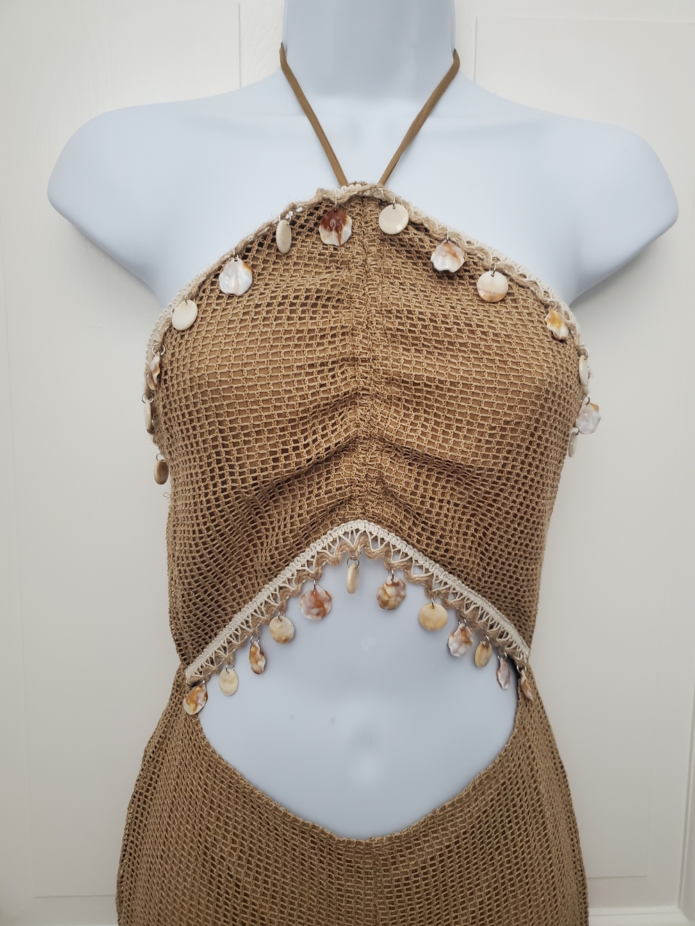Fashion Nova Brown Crochet Halter Wide-Leg Jumpsuit with Shell Trim NWT size S - Picture 4 of 5